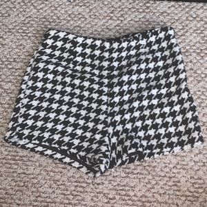 Short Black & White